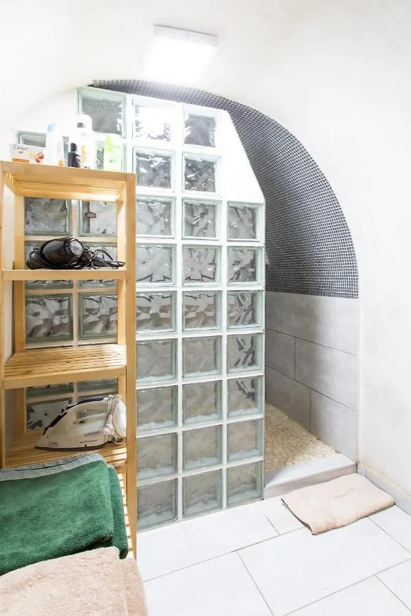 Charming Small Duplex - Heart Of 아파트