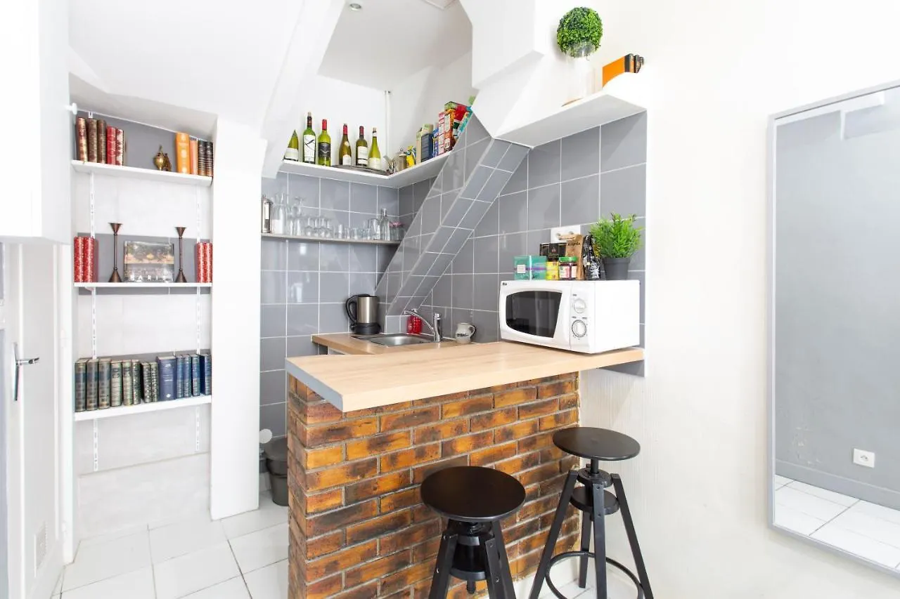 아파트 Charming Small Duplex - Heart Of *